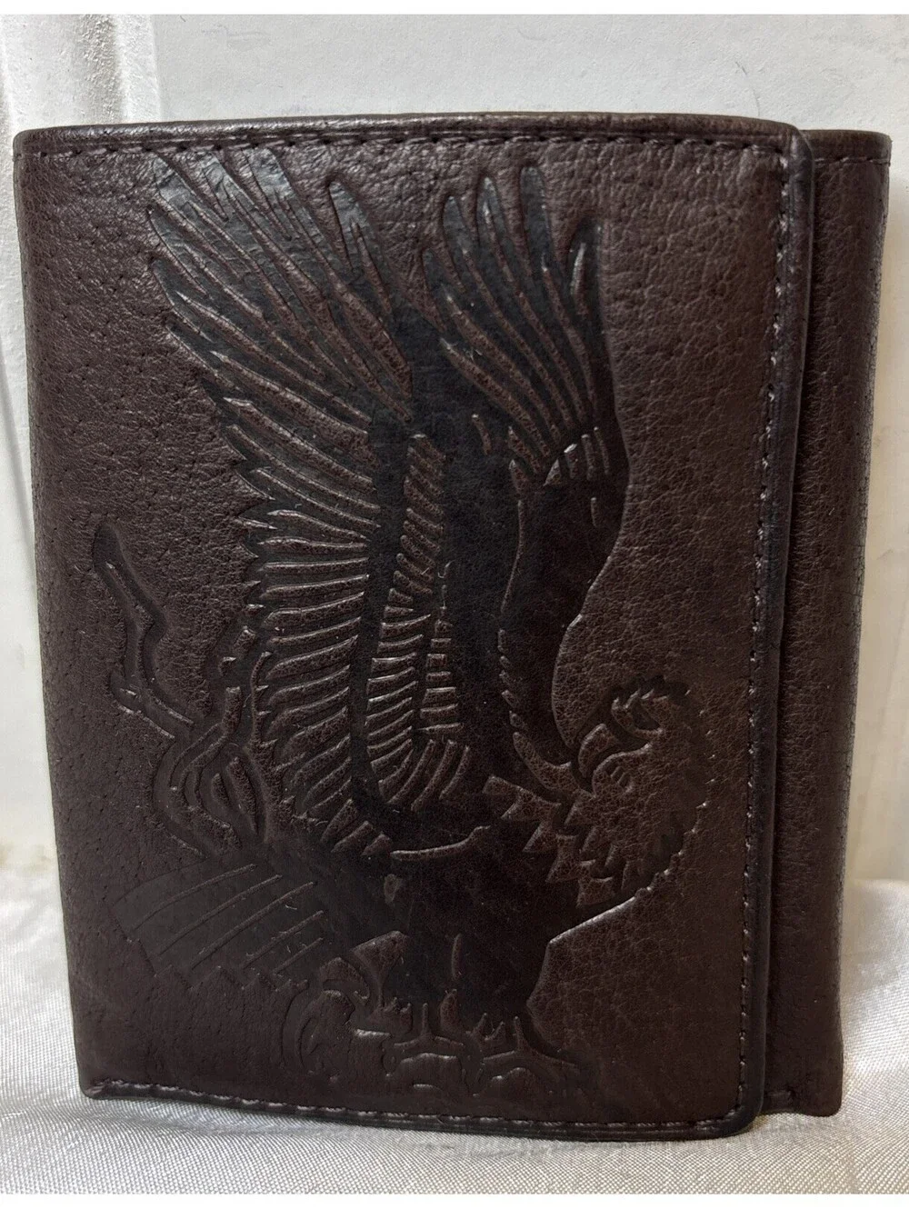NEW NWOT Vintage Brown Embossed Eagle Full Grain Leather Trifold Wallet Mens